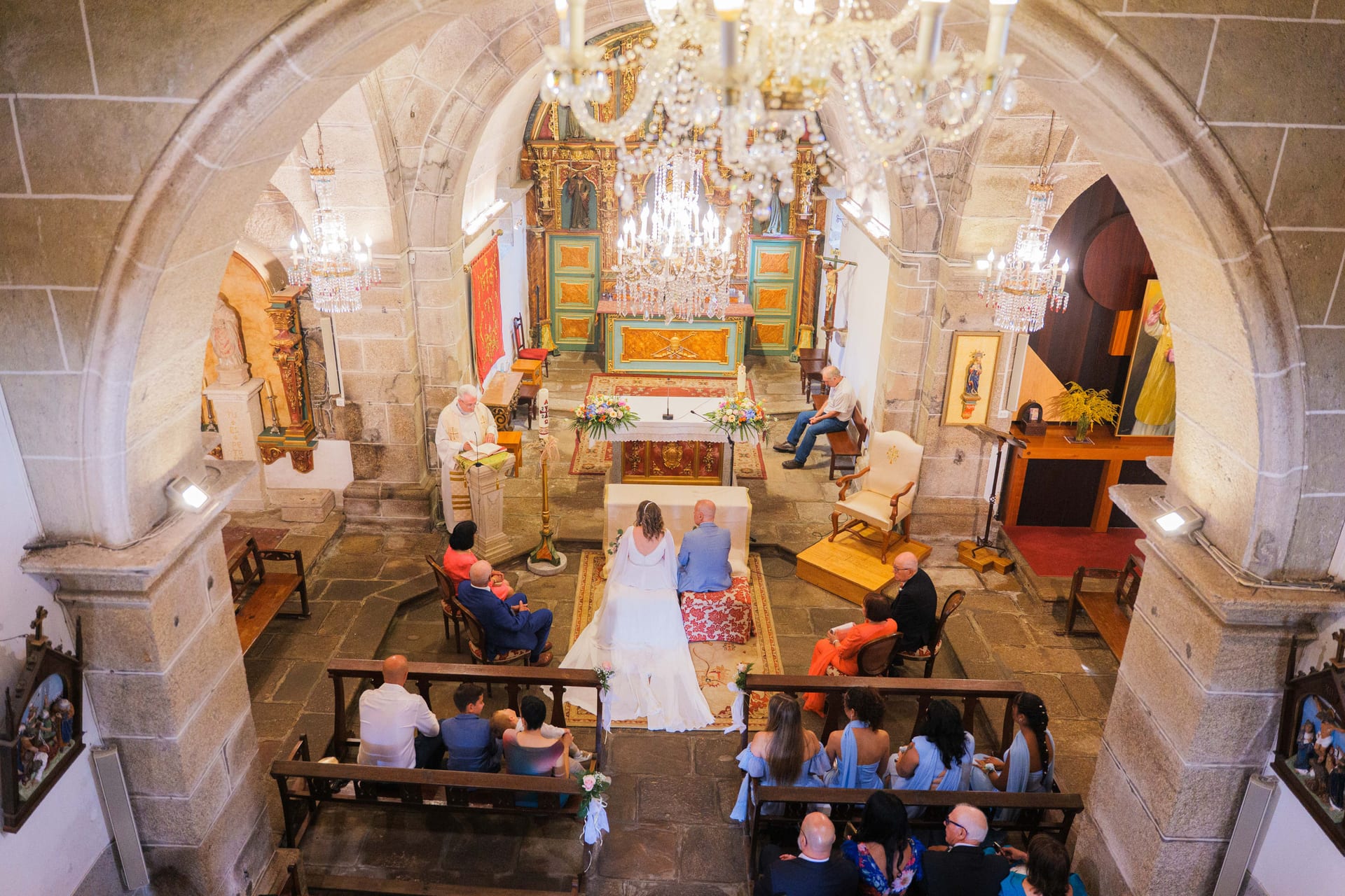 El interior de la iglesia de San Pedro de Bugallido