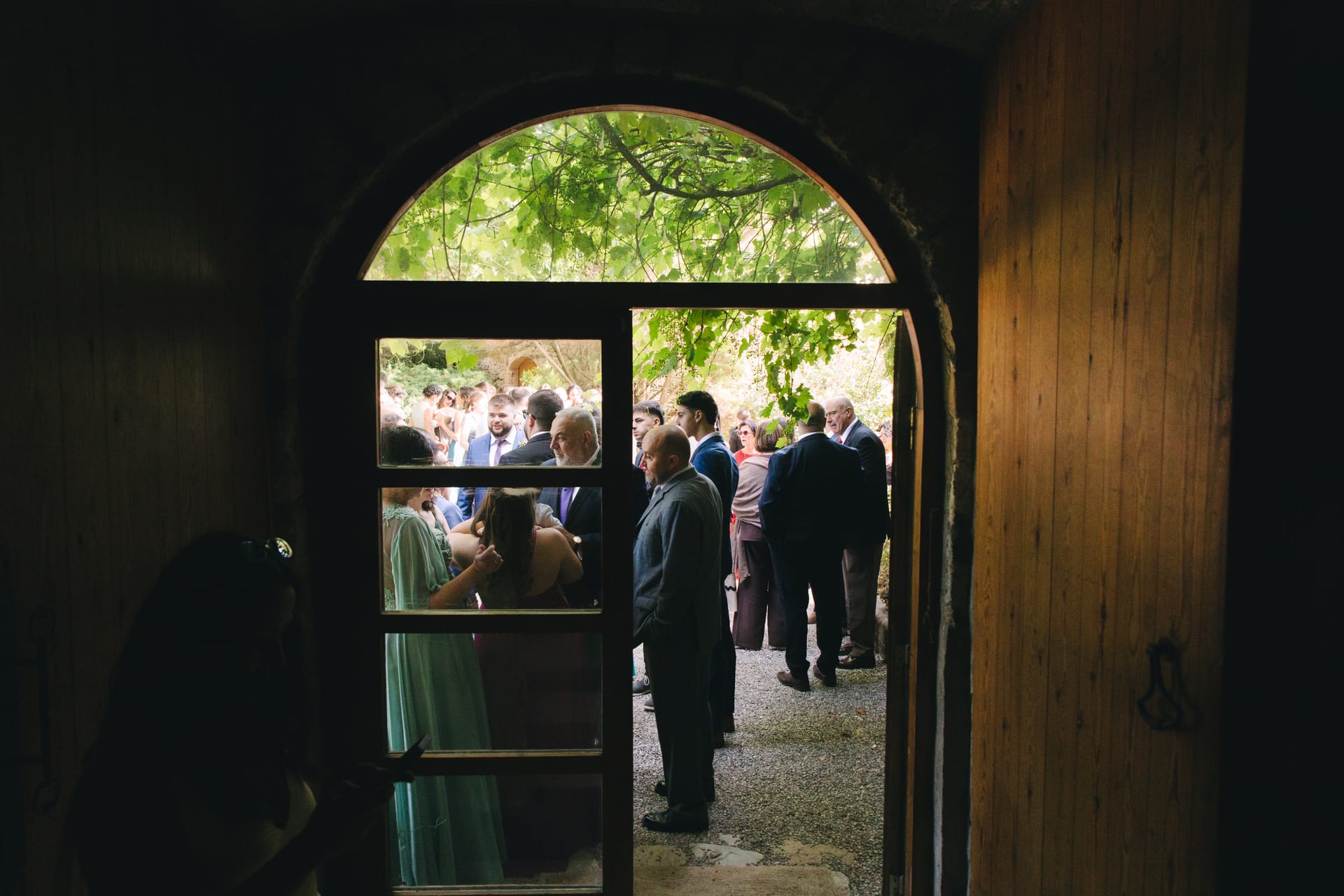 L'entrada de la masia on es va celebrar el casament