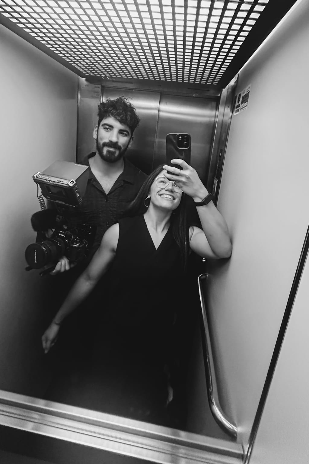 L'equip de Blau Weddings amb la càmera de vídeo